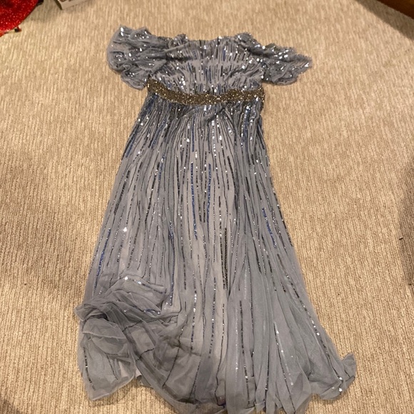 MAC DUGGAL EMBELLISHED sleeve gown